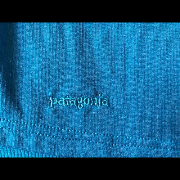 Patagonia Women's Bright Blue Capilene Jacket - Picture 6 of 8